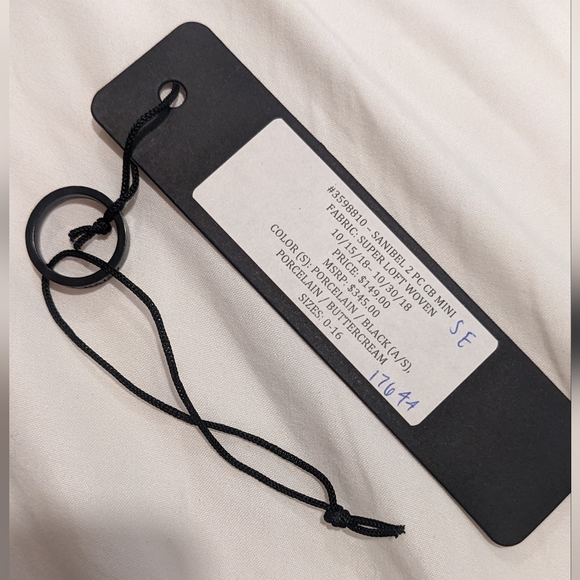 Black Halo Sleeveless Crop Top - Picture 6 of 6